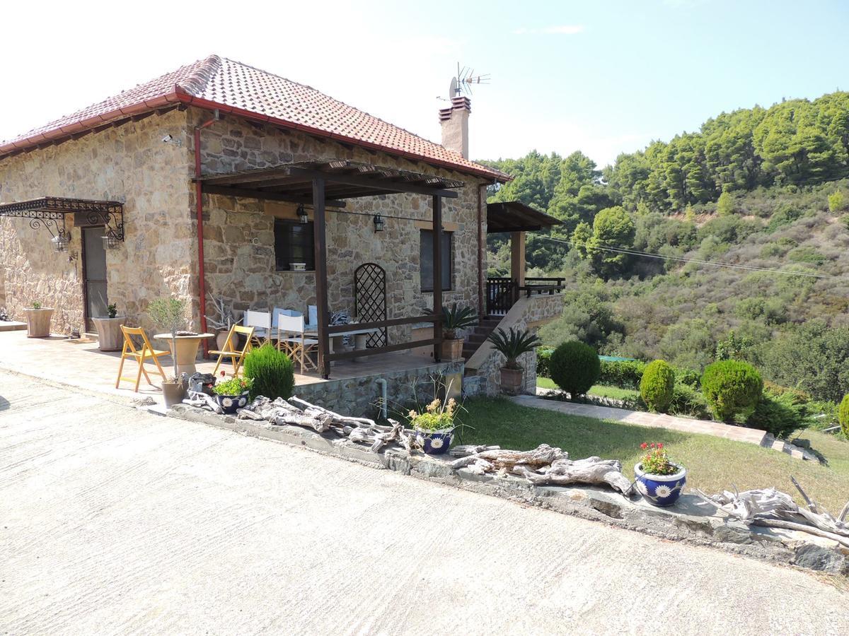 Villa Stonehouse & Casa Al Sole E Al Mare Nea Roda Exterior foto