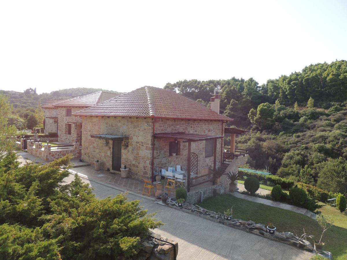Villa Stonehouse & Casa Al Sole E Al Mare Nea Roda Exterior foto